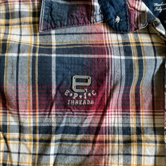 Juniors XL shirt in good condition - Picture 4 of 4